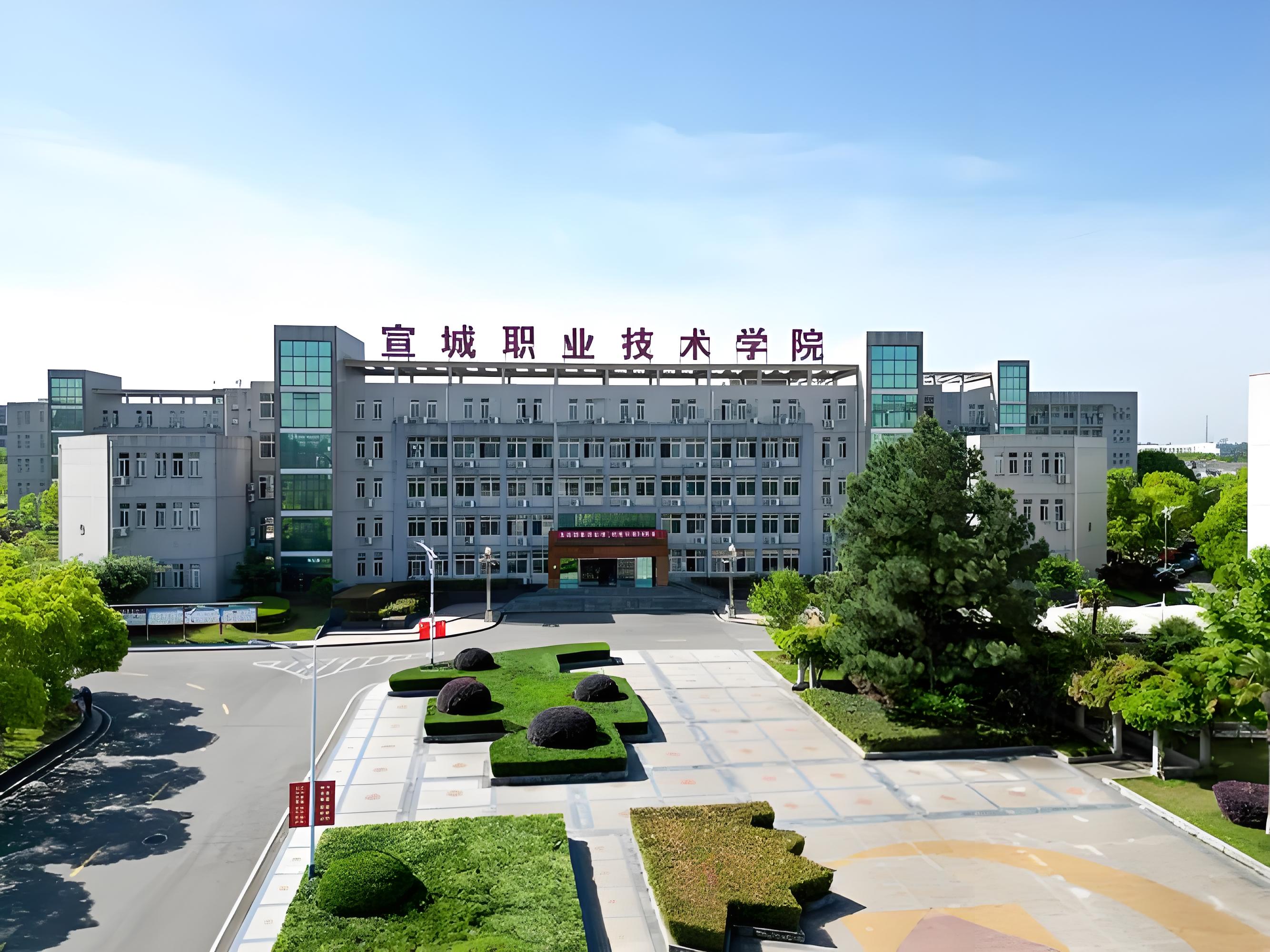 昆山新恒邦门业完成安徽宣城职业学院教学楼特级防火卷帘门安装